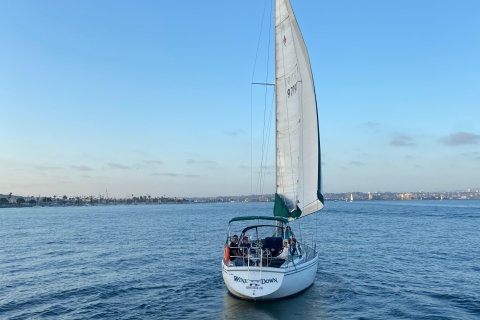San Diego: Guided Sunset and Daytime Sailing Tour Day Sailing