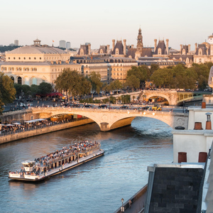 Paris: Bateaux Mouches® Sightseeing Cruise on the Seine