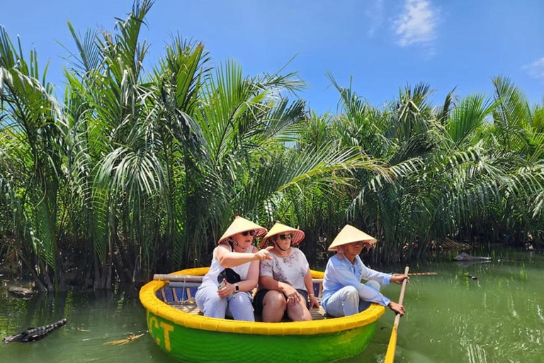 Hoi An: Vespa Tour with Basket Boat Ride and Lunch