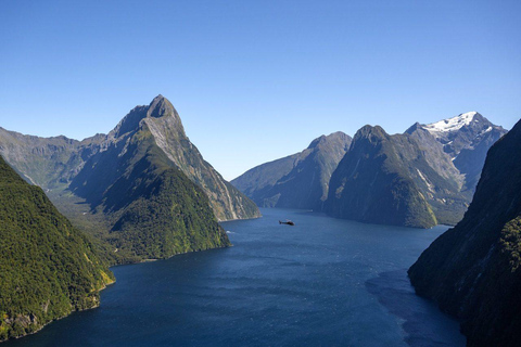 Voo de helicóptero do Milford Sound Explorer