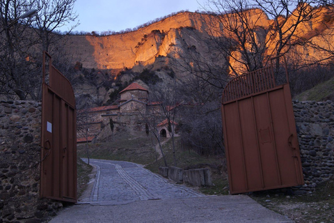 From Tbilisi: Mtskheta & Zedazeni Peak 4x4 Tour with Picnic