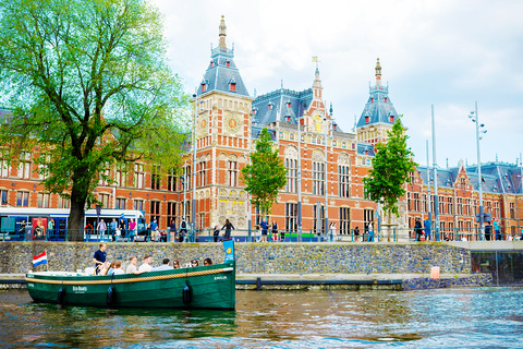 Amsterdam : La toute nouvelle croisière sur les canaux avec un vin, une bière ou un sodaAmsterdam : Croisière élégante sur les canaux avec une bière, un vin ou un soda