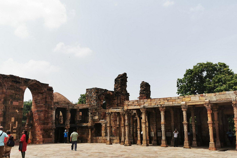 New Delhi: Qutub Minar Entry Ticket Entry Ticket + Tour Guide + Transfer!