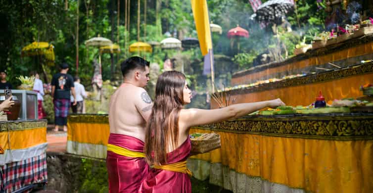 Taman Beji Griya Waterfall: Holy Bathing/Soul Retreat Ritual