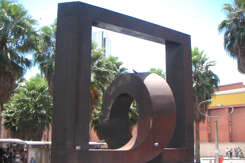 Medellín: Wycieczka z przewodnikiem „Konflikt i transformacjaMedellín: wycieczka z przewodnikiem „Konflikt i transformacja”