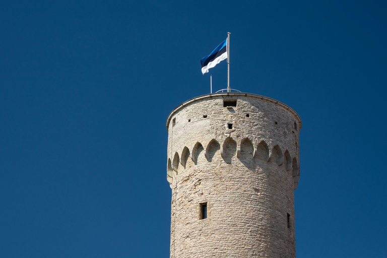 Tallinn: Private Old Town Walking Tour with Local Guide
