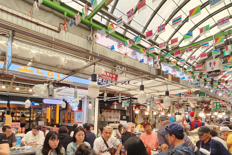 Seul: tour gastronómico pelo mercado noturno com churrasco coreano e casa de chá