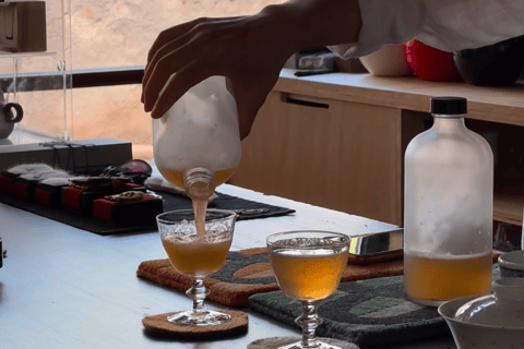 Hangzhou Tea Experience: Kombucha, Song Tea & Longjing