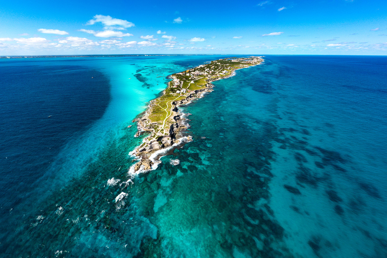 Cancun : Isla Mujeres All-Inclusive Catamaran avec prise en chargeCancun : Catamaran Isla Mujeres All-Inclusive avec prise en charge