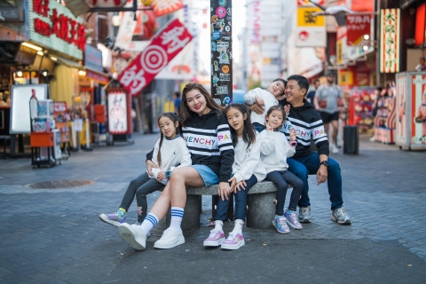 Osaka: Photo Shoot with a Private Vacation Photographer 3 hours + 75 Photos at 3 Locations