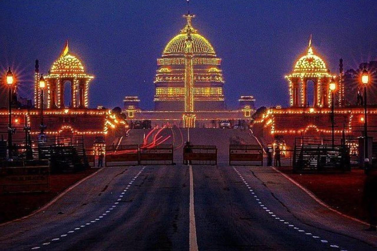 Delhi: Private Evening Tour Of Iconic Sights & Lights Delhi: Evening Tour With Car+Guide+Tickets+Dinner