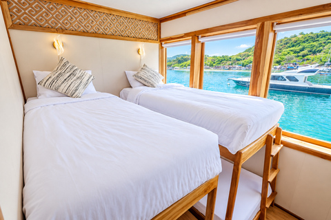 3D Komodo Sailing & Land Tour 12 Stops Single Bed & Hotel 3-Day Shared Cabin, Single Bed No Land Tour No Park Fee