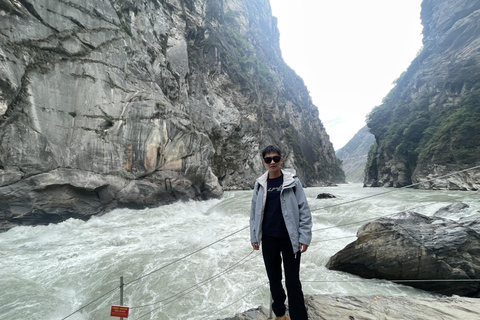 Tiger Leaping Gorge Trekking in the Canyon