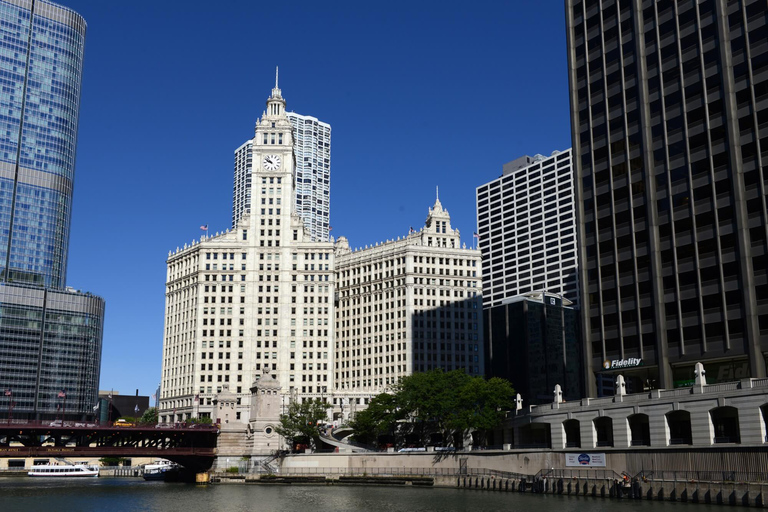 Chicago Downtown Highlights Private Tour zu FußChicago Downtown Highlights Private Walking Tour