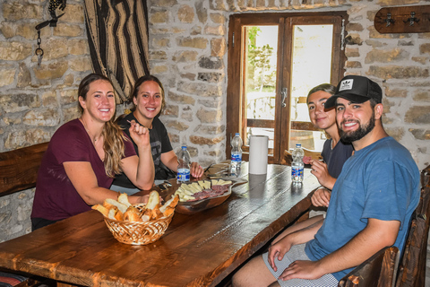 Vanuit Split: ATV Quad bergtocht met picknickTandemtocht met transfer vanuit Split