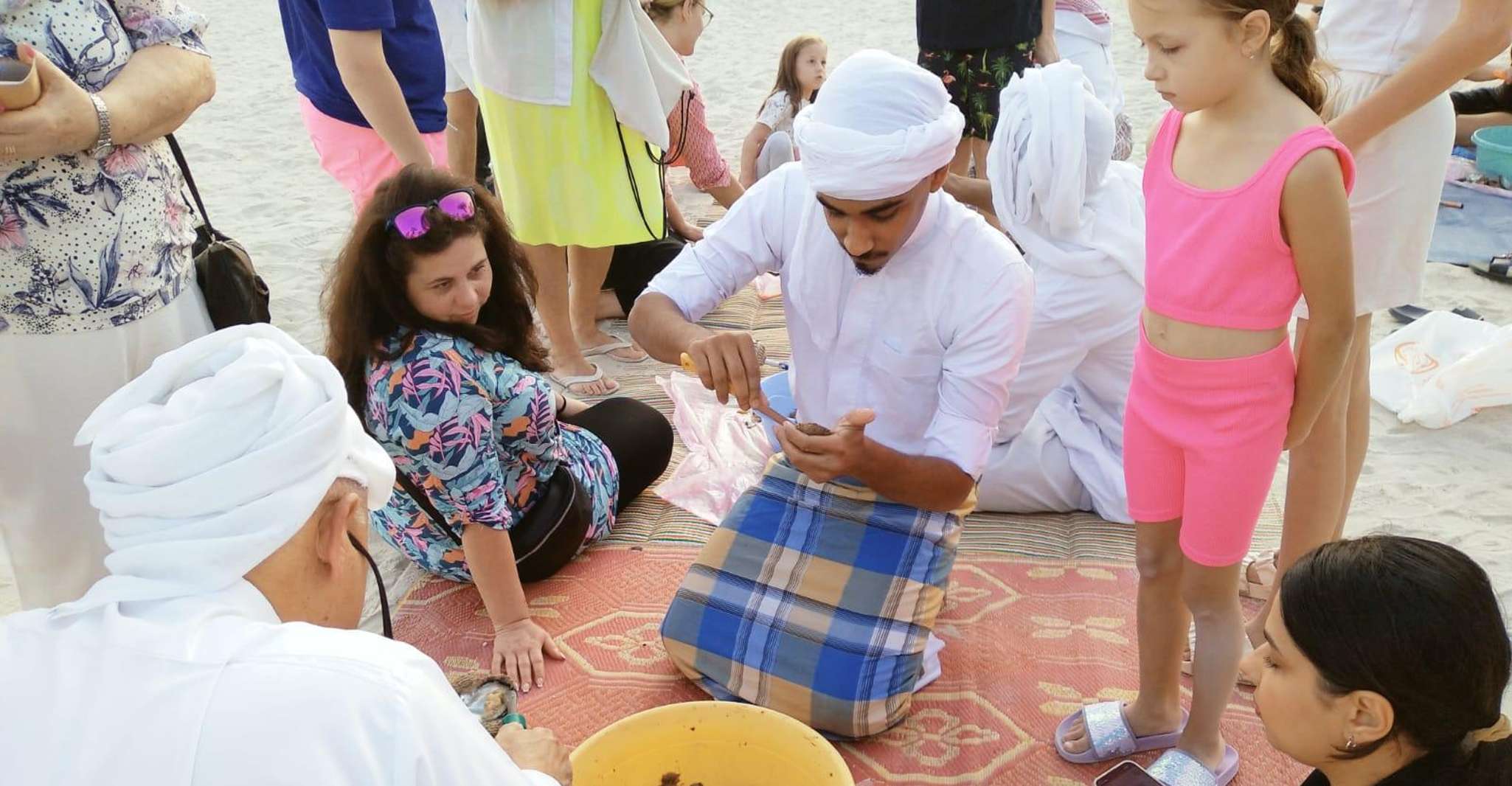 Bahrain: Pearling Path Tour with Oyster Opening activity photo 4