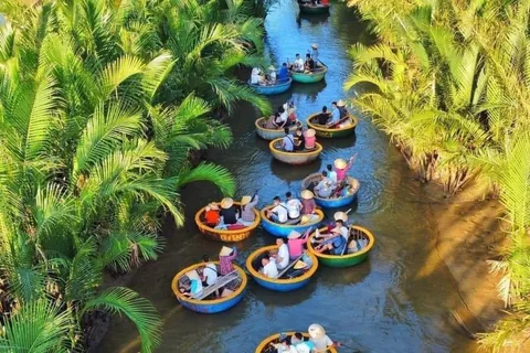 Hoi An : Tour en barco con cesta de bambú y transporte