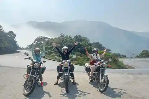 Hoi An :Viaje en moto a Hue por el paso de Hai Van o viceversa