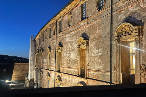 زيارة قصر دوق ساسولو: كنز عائلة إستينسزيارة قصر دوق ساسولو: صندوق كنوز إستينس