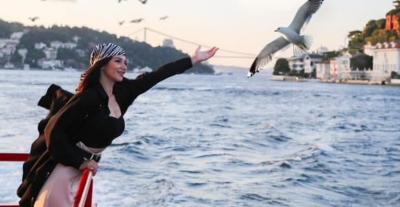 Istanbul: Bosporus Sightseeing Cruise Tour mit Audio Guide