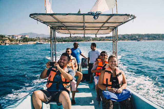 Puerto Escondido: Boat Cruise and Market Visit