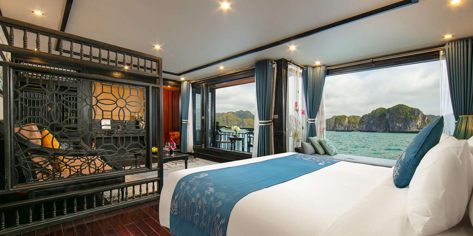 Halong Bay cruise — photo 12