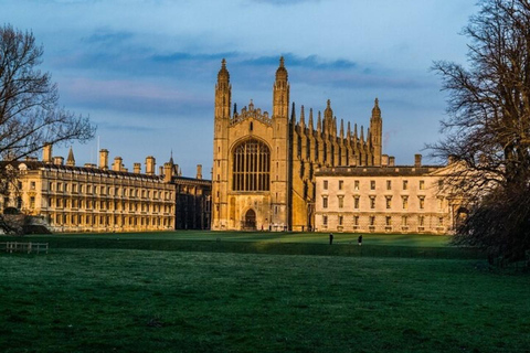 Cambridge: Sightseeing Walking Tour with a Local Guide Cambridge: 3 Hours Sightseeing Walking Tour