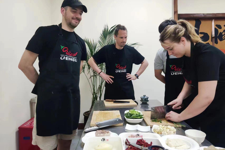 Chengdu: Cooking Class with Fresh Market Half Day Experience Chengdu: 3 Dishes Cooking Class