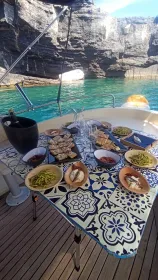 la Spezia Cinque Terre:tour barca con aperitivo al tramonto