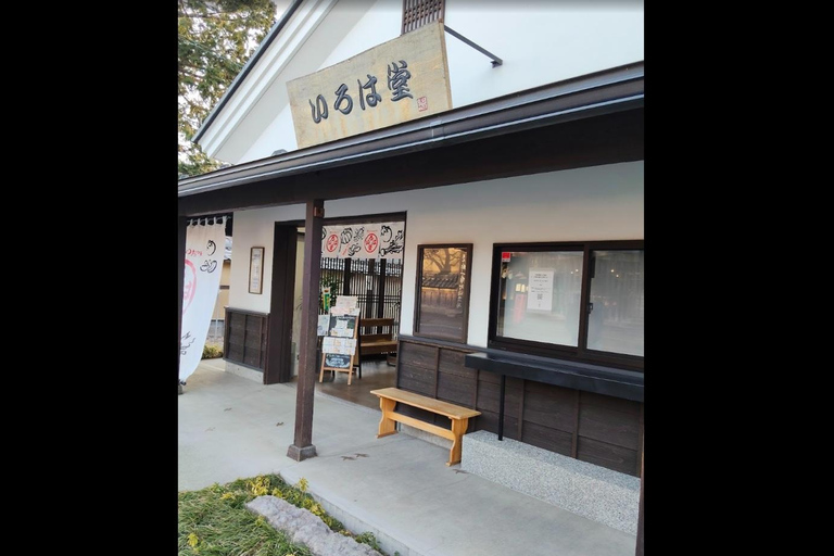 Nagano: Snow Monkeys, Obuse, & Hot Spring Foot Bath Tour