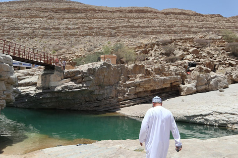 Muscat: Desert Overnight Camping, Wadi & Ibra Village & Souk
