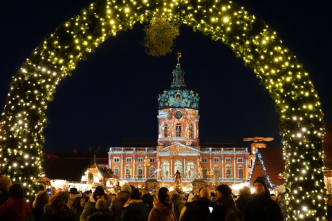 Berlin: 2-Hour Christmas Lights Bus Tour incl. Mulled Wine Tour from Kurfürstendamm