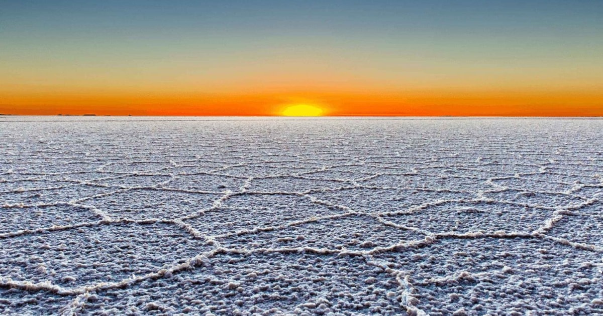 6-Uurs Zonsopgang Tour naar Salar de Uyuni met Ontbijt | GetYourGuide