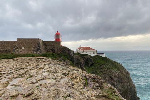 De Lagos: 5 horas de passeio pela costa algarvia com guiaO melhor do Oeste - Um passeio completo pela costa algarvia