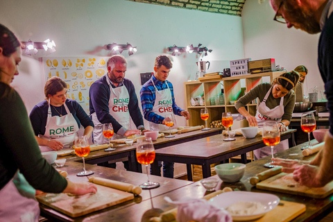 Rome: Traditionele Pasta met Cocktails Dronken KooklesGroepsklasse