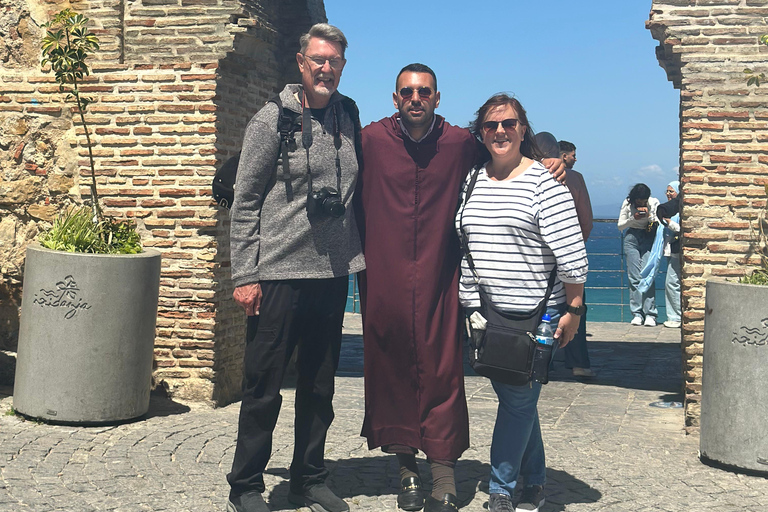 Excursión de un día desde la zona de Málaga a Tánger Marruecos Todo incluidoCruce del Estrecho de Gibraltar de Málaga a Tánger en un día