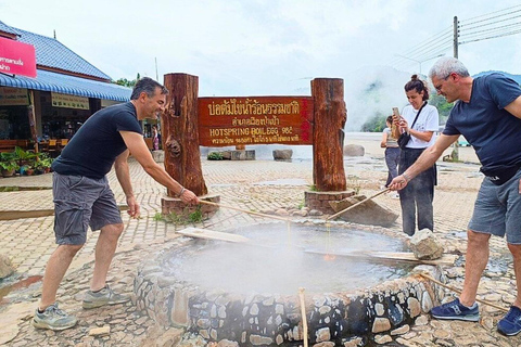 Från Chiang Mai : Vita och blå tempel och Lalita Cafe