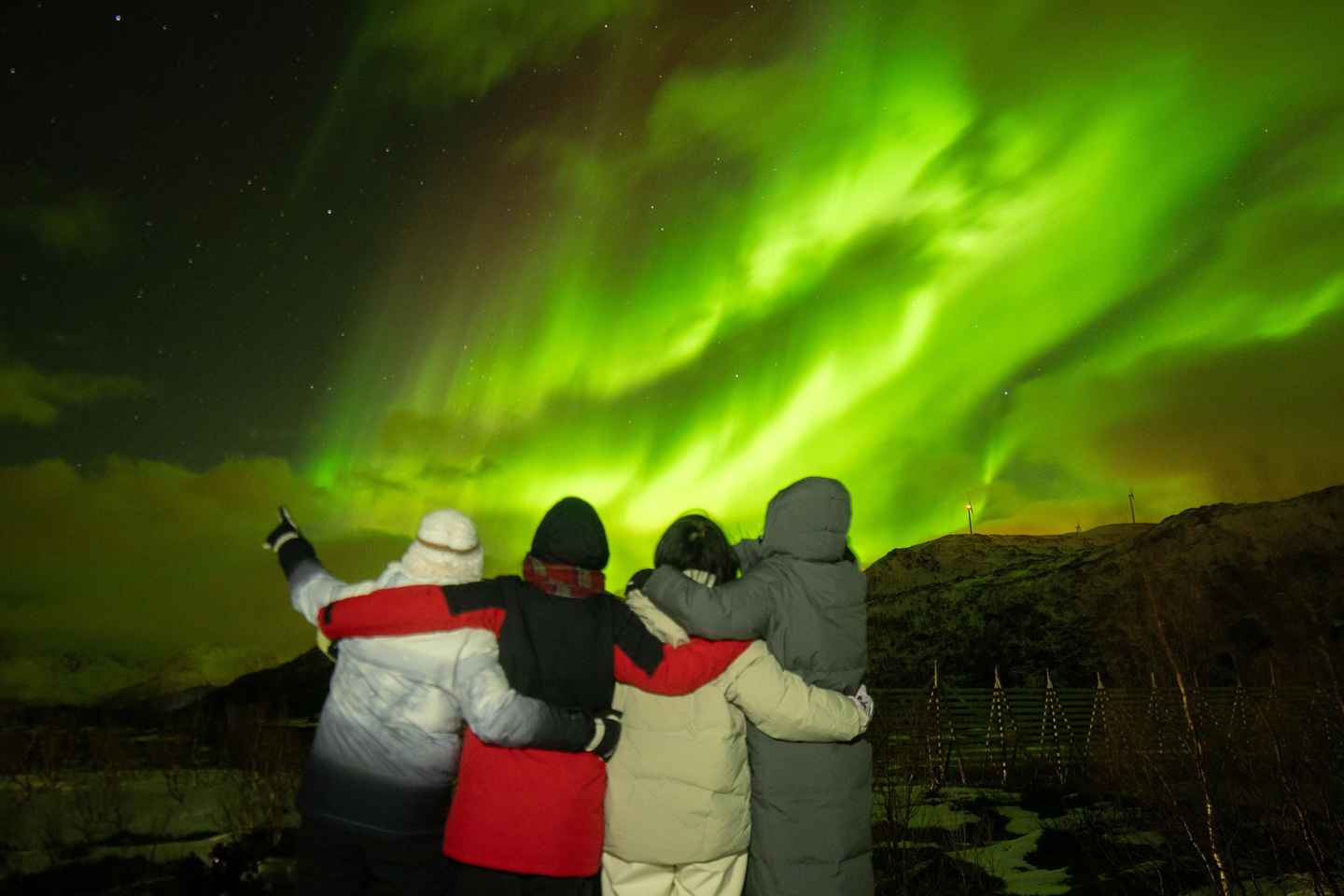 Tromsø: Northern Lights Adventure in Tromsø with Free Photos