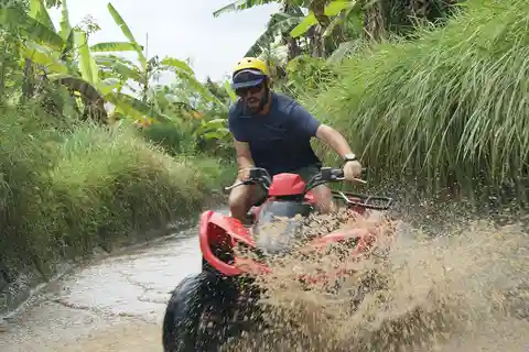 Ubud: Avventura sul fiume Beji in ATV con percorsi privati