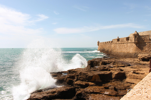 Tour of Cadiz. Its history, anecdotes and curiosities. Tour of Cadiz. Its history, anecdotes and curiosities.