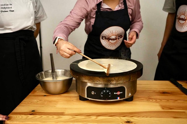 Paris: Crêpe and Galette Making Workshop with Cider