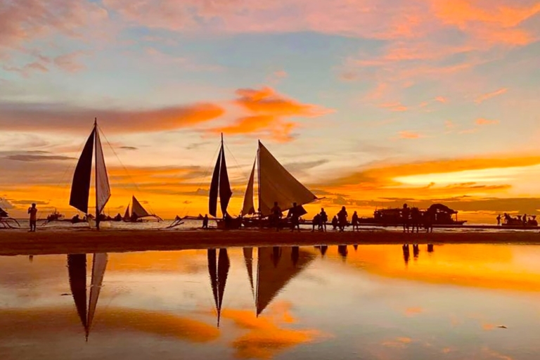 Boracay: Żeglowanie o zachodzie słońca ze zdjęciami30-minutowy rejs Paraw późnym popołudniem (po godzinie 15:00)
