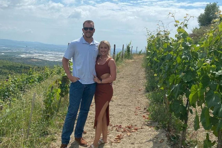 Berat: Private Sunset Tour with Wine and Fruits