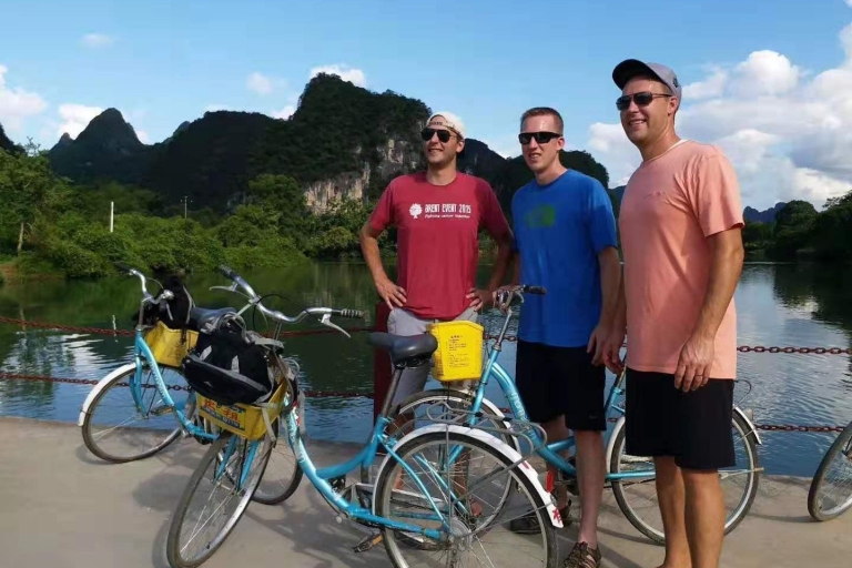 Yangshuo : 2 jours de visites guidées + vélo, rafting et randonnéeVisite guidée en espagnol/allemand/français/italien