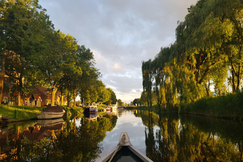 Whisperboatuthyrning i vackert område nära Amsterdam