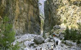 From Rethymno: Samaria Gorge Full-Day Trek with Pickup