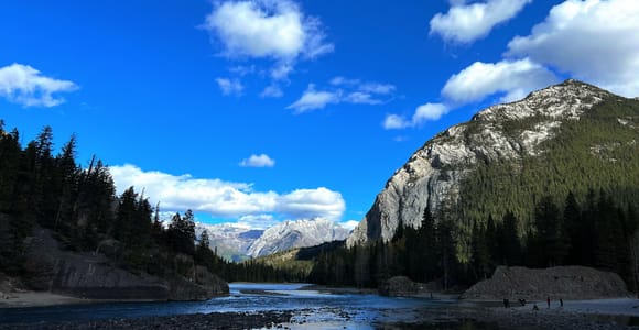 Banff: Guided Day Trip with Hotel Pickup and Drop-off