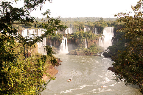 Iguassu-Fälle - brasilianische Seite mit Macuco Safari Speed BoatVon Puerto Iguazu Hotels