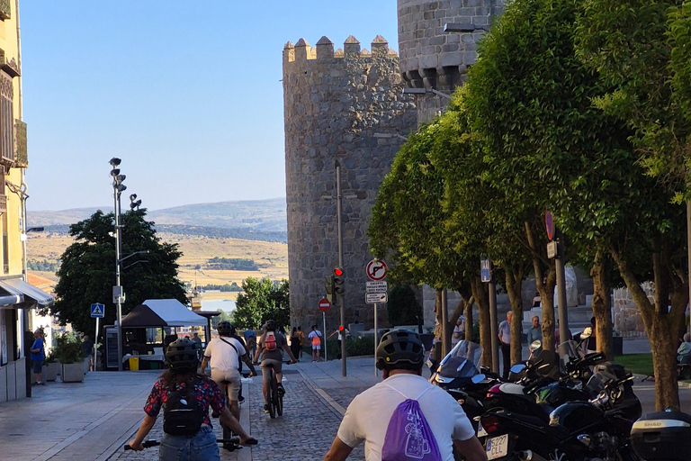 Ávila: E-Bike Sightseeing Tour - History and Nature
