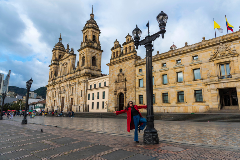 Candelaria Bogotá: Photo Shoot and Private Hike for Couples